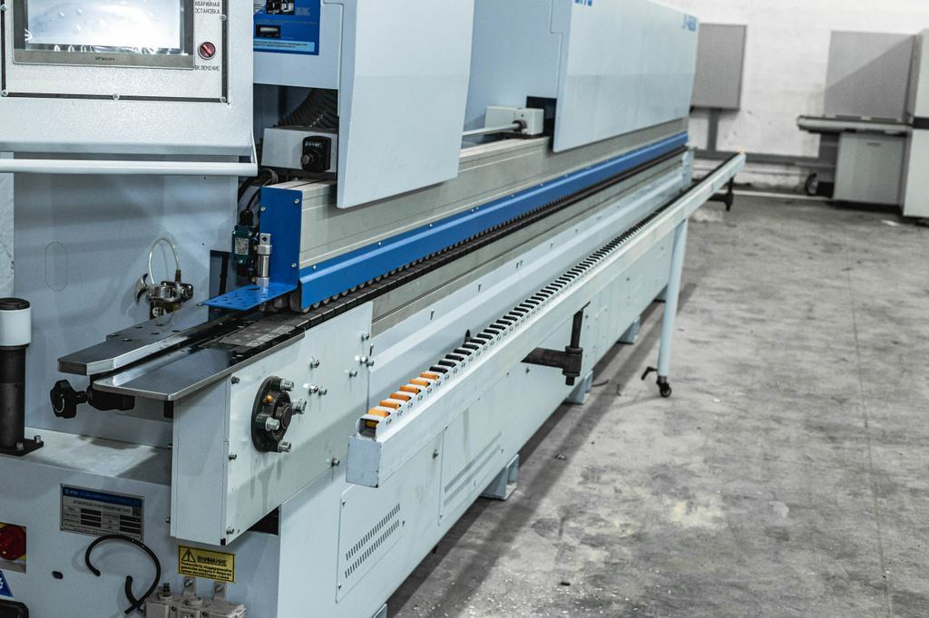 Автоматический кромкооблицовочный станок JIYU JY-468JK