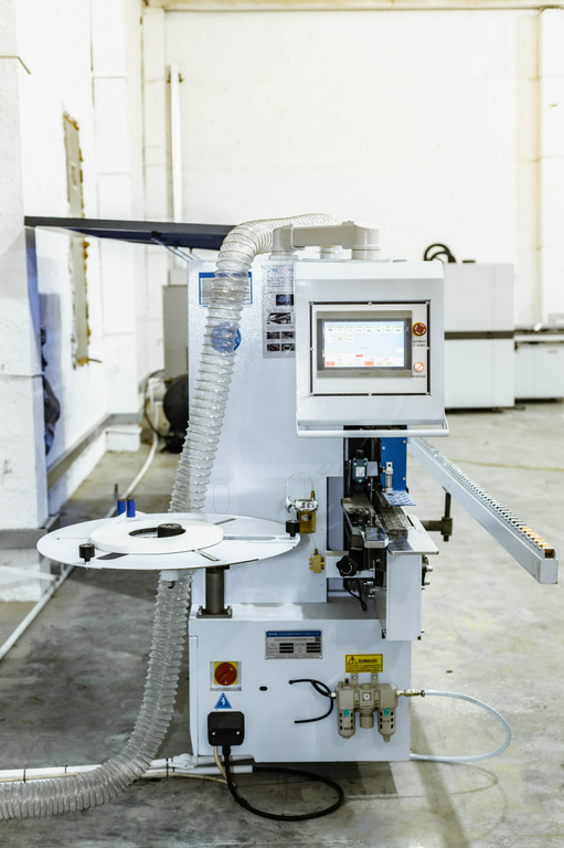 Автоматический кромкооблицовочный станок JIYU JY-468JK