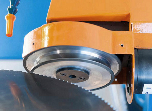 Автоматический станок с ЧПУ для заточки дисковых пил LAKFAM ASP-631F WL(N)