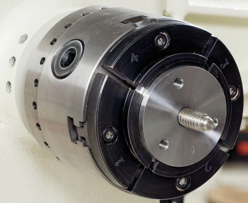 Винтовая вставка, подходящая к токарному патрону с кулачками типа С (AX701456)