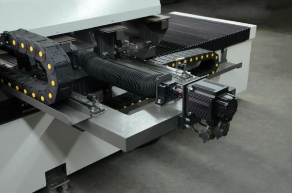 Ленточнопильный станок с ЧПУ RIKON CBS600