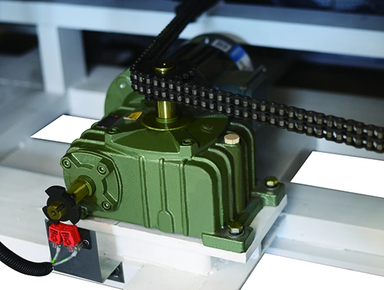 Калибровально-шлифовальный станок с шейперным валом Finetech SPR-RP 700