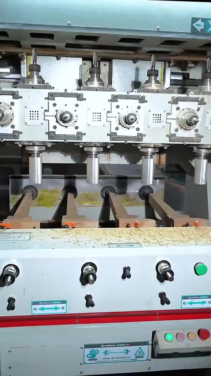 Пятиосевой обрабатывающий центр с ЧПУ JUNRAN JR-1218-4x4T