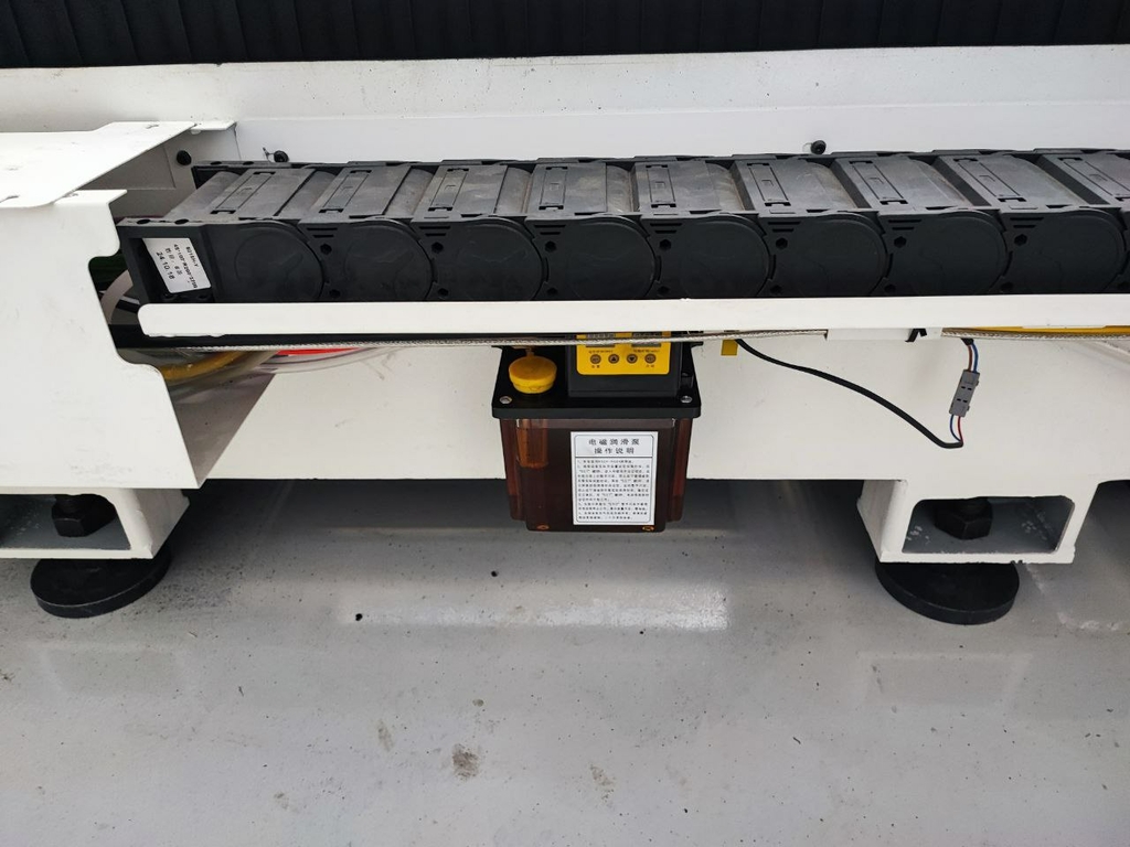 Станок лазерной резки для высокоскоростного раскроя листового металла INTERLASER A6 3000