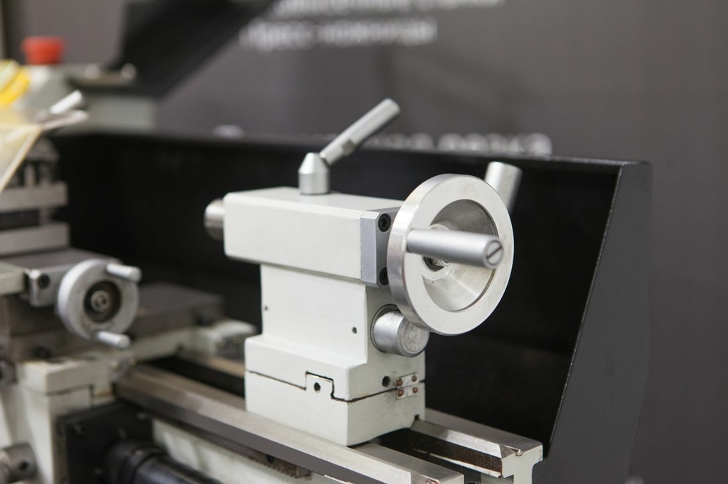 Станок настольный токарный Stalex D210x400C Vario