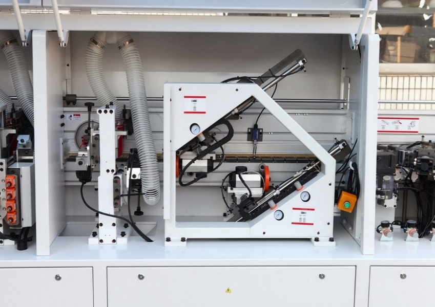 Станок для облицовывания кромок мебельных деталей WoodTec EdgeMatic 624С PRO