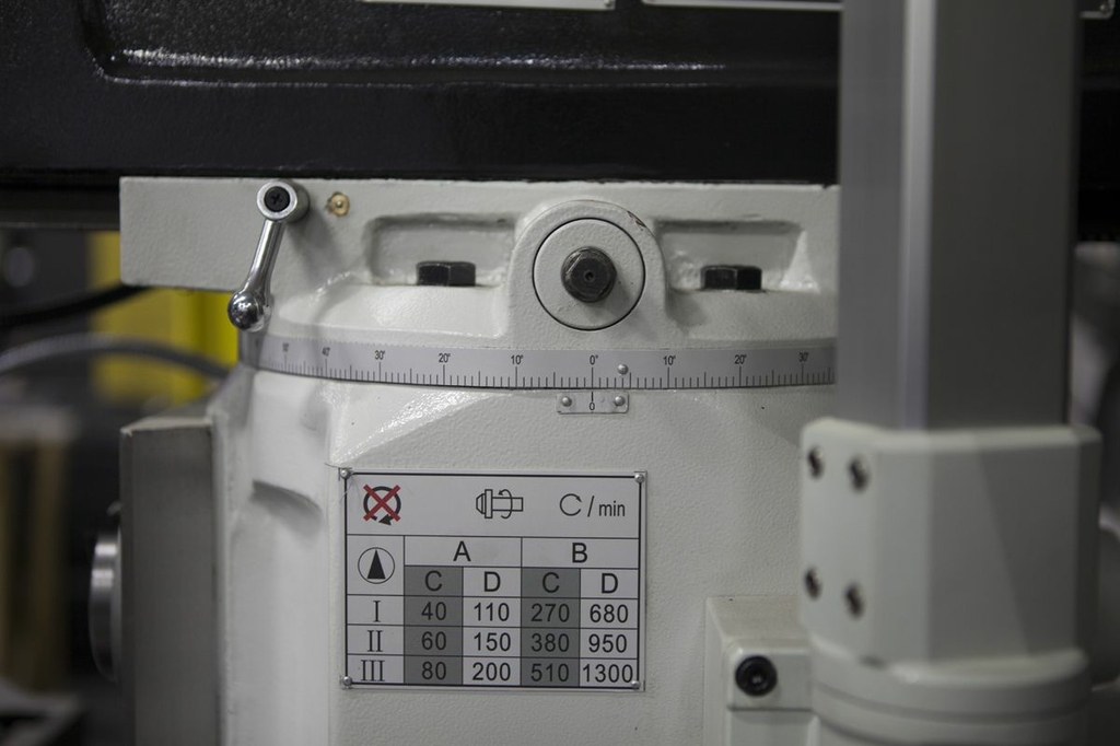 Универсально-фрезерный станок STALEX MUF65 DRO