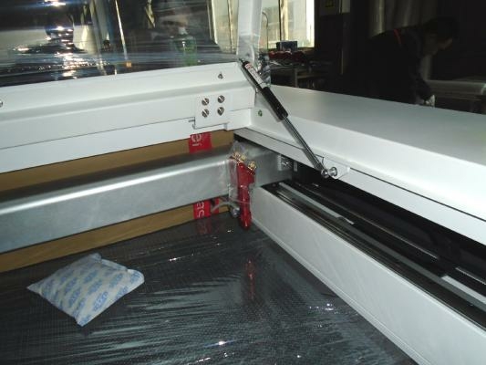 Лазерный станок для гравировки и резки Bodor BCL1006X (150W Reci W6)