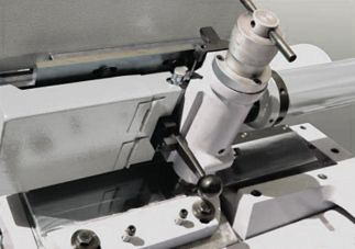 Бесцентрово-шлифовальынй станок UNIVEQ UCG-4520