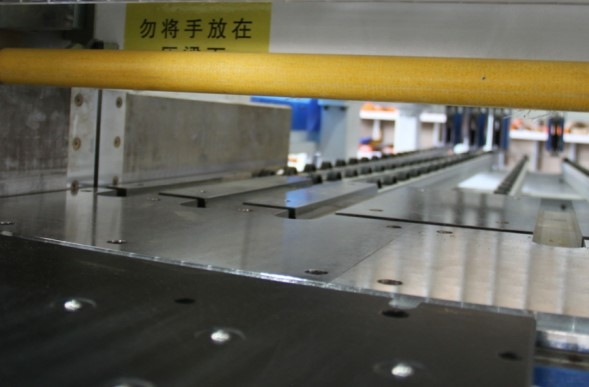 Форматно-раскроечный центр с ЧПУ BJD H-380HD