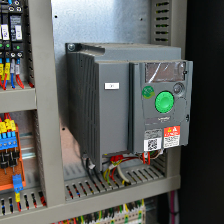 Ленточнопильный станок BekaMak BMSO 320GH NC