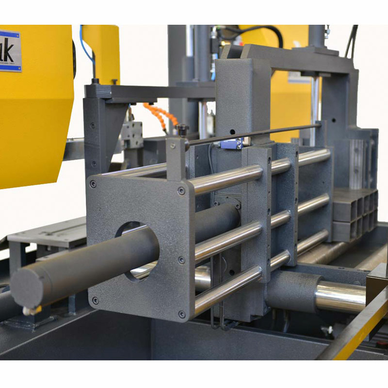 Ленточнопильный станок с ЧПУ Beka-Mak BMSO 560CH NC