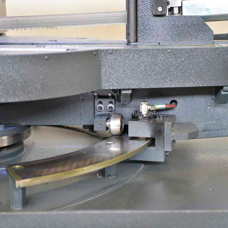 Ленточнопильный станок Beka-Mak BMSY 440CDGH