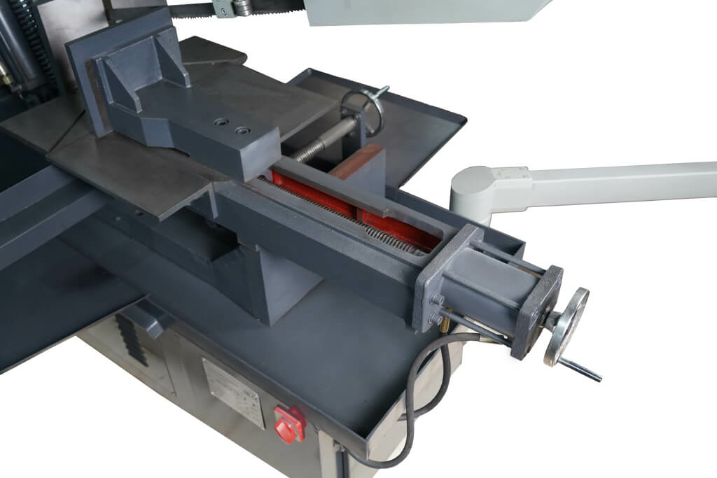 Полуавтоматический ленточнопильный станок MetalMaster BSM-330R SAF