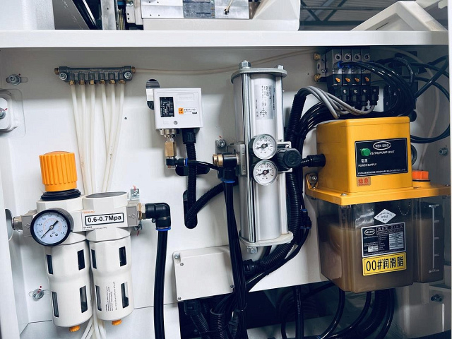 Сверлильно-присадочный центр с ЧПУ Nanxing ND510S