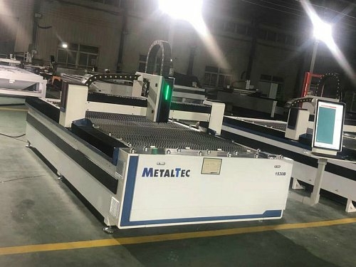 Лазерный станок для резки металла MetalTec 1530B (2000W)
