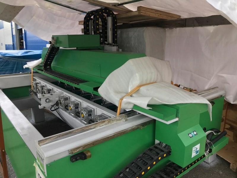 Фрезерно-гравировальный станок с чпу WoodTec T-2512x8 Б/У