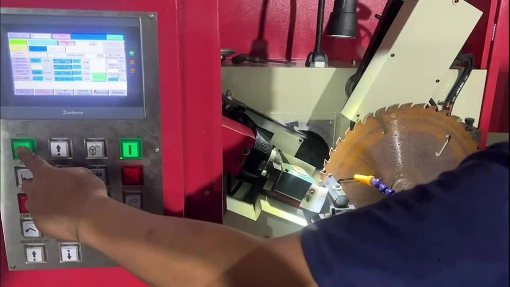 Автоматический заточной станок для дисковых пил ISM 158C