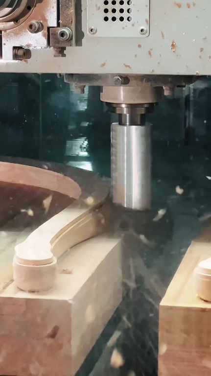 Пятиосевой обрабатывающий центр с 4 поворотными вакуумными столами JUNRAN JR-8080-4×4T