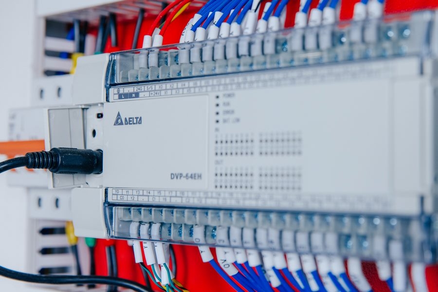 Форматно-раскроечный центр с чпу WoodTec WS-330C