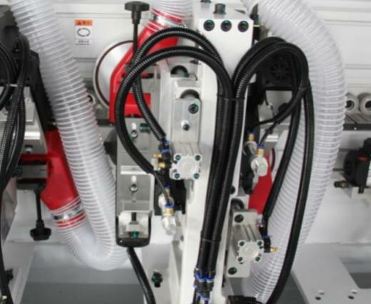 Кромкооблицовочный автоматический станок BJD F770J