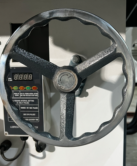 Круглопильный станок с нижним расположением пилы JANGJA SM6355/SM6455