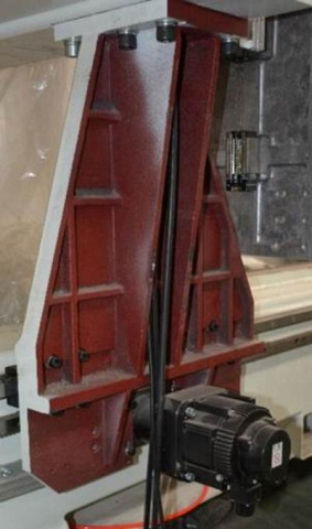 Фрезерный станок с ЧПУ Beaver 25AVLT8-RD