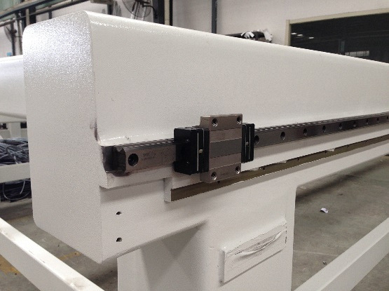 Фрезерный станок с ЧПУ Beaver 25AVLT8-RD