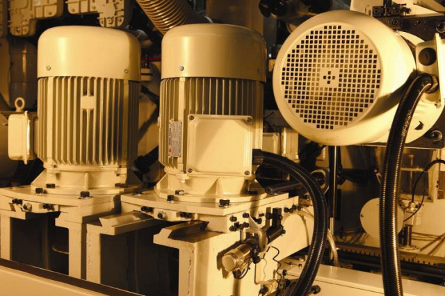 Четырехсторонний продольно-фрезерный станок 635