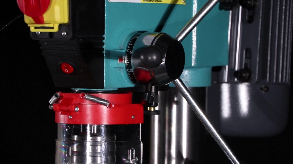 Настольный сверлильный станок AURA CM-1316/380 (10131630)