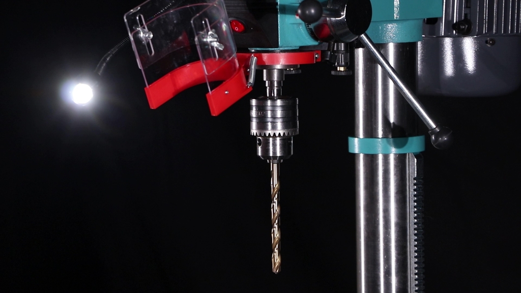 Настольный сверлильный станок AURA CM-1316/380 (10131630)