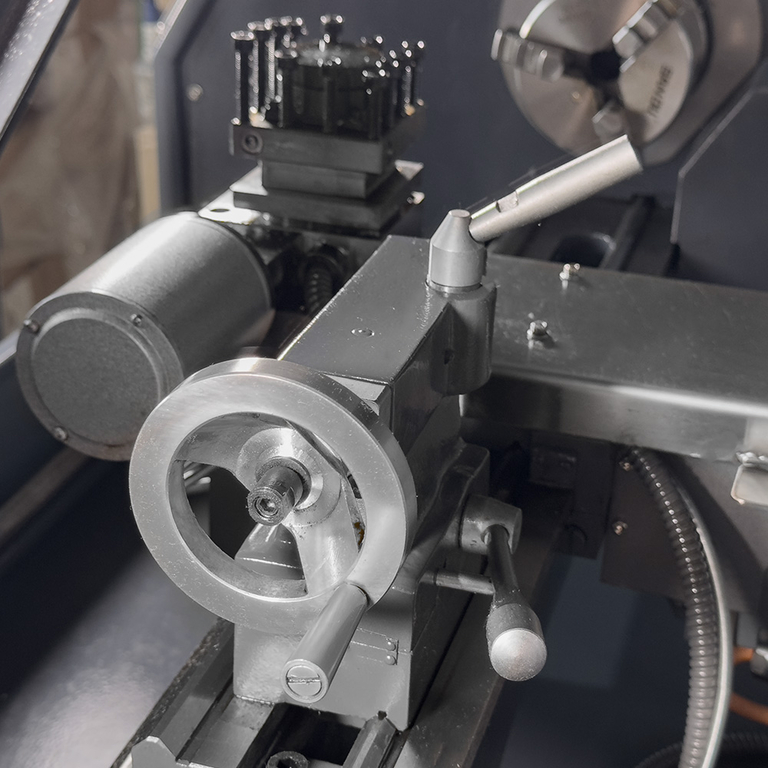 Токарный станок с ЧПУ с горизонтальной станиной Visprom SP210 CNC (38241002)