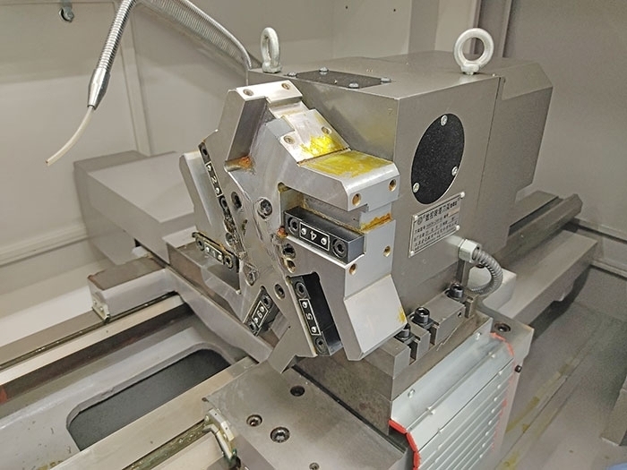 Токарный станок CK6140/1000 с плоской станиной с ЧПУ Siemens 808D