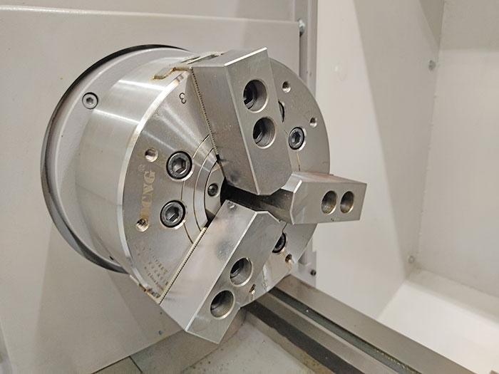 Токарный станок CK6140/1000 с плоской станиной с ЧПУ Siemens 808D