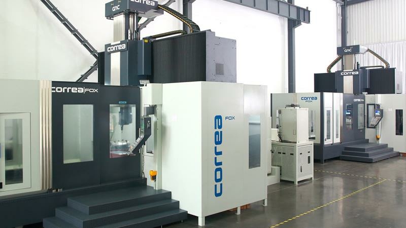 Фрезерный центр с подвижным столом Correa Xperta 45