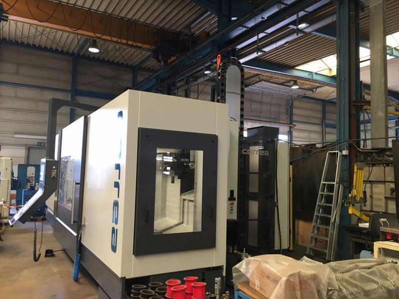 Фрезерный центр с подвижным столом Correa Xperta 45