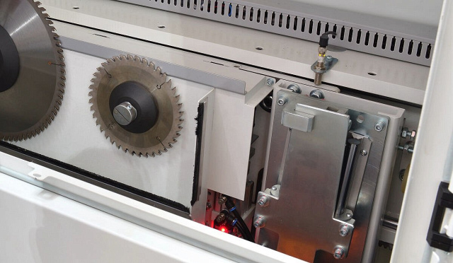 Форматно-раскроечный центр с ЧПУ с задней загрузкой Nanxing NPC330LE