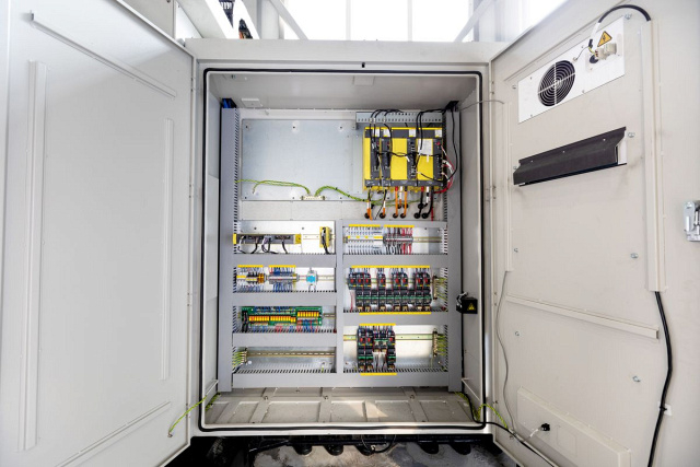 Портальные фрезерные центры SPITZEN SMG-16