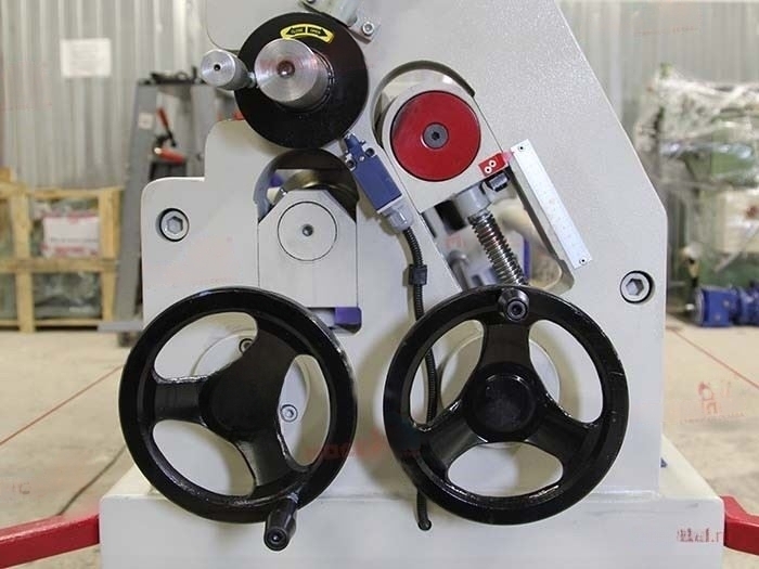 Электромеханические промышленные вальцы Bendmak CYL 140-12/5.5