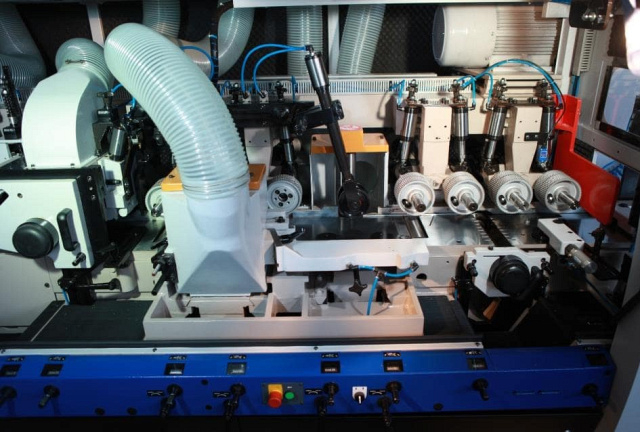 Четырехсторонний продольно-фрезерный станок QUADRO 923 Ultra