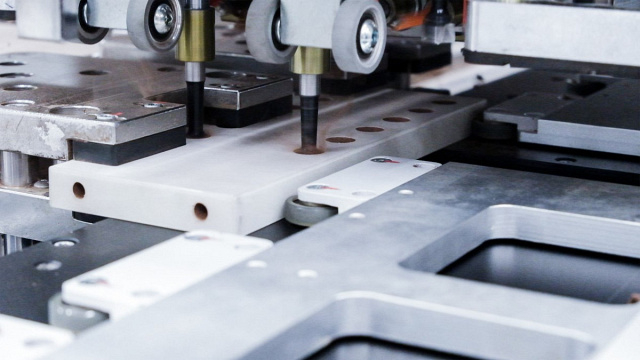 Сверлильно-присадочный центр с ЧПУ Beaver SWIFT Turbo PRO 1200-2HSE