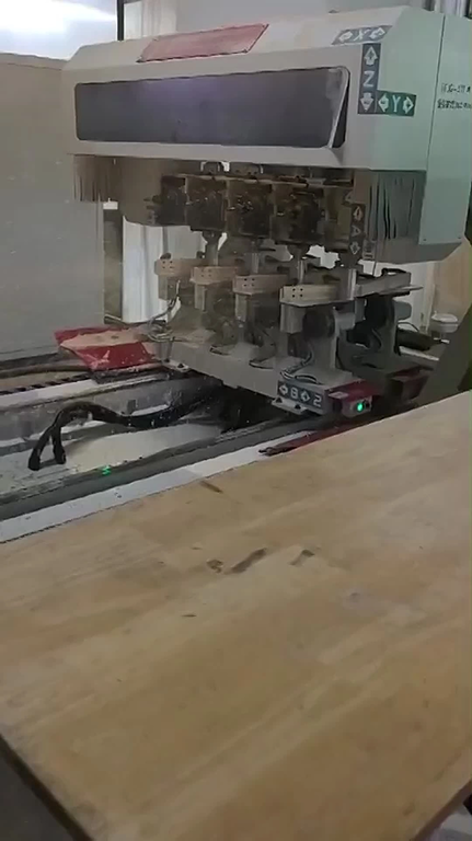 Пятиосевой обрабатывающий центр с ЧПУ JUNRAN JR-5013A