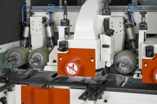 Четырехсторонние продольно-фрезерные станки Gau Jing серии GN