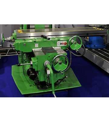 Вертикально-фрезерный станок Weida X5032 с УЦИ