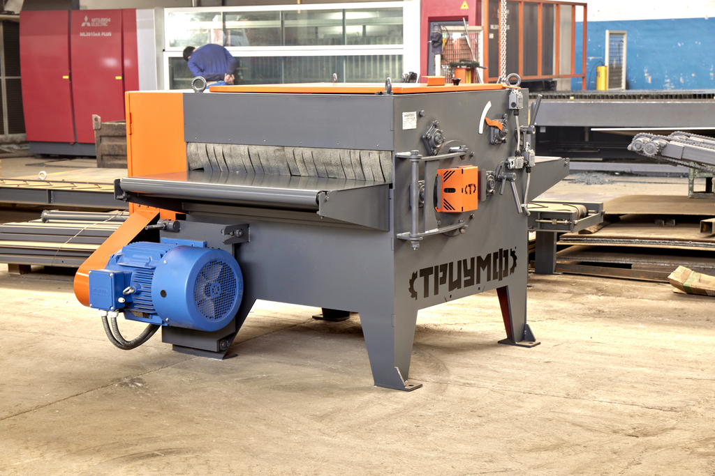 Многопильный кромкообрезной станок  ТРИУМФ  М-1000