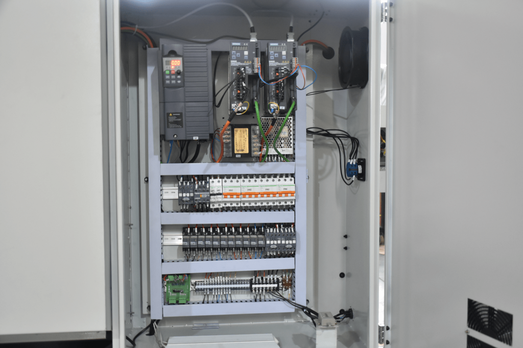 Токарный станок ЧПУ с горизонтальной станиной MetalTec CK 36x750 PRO