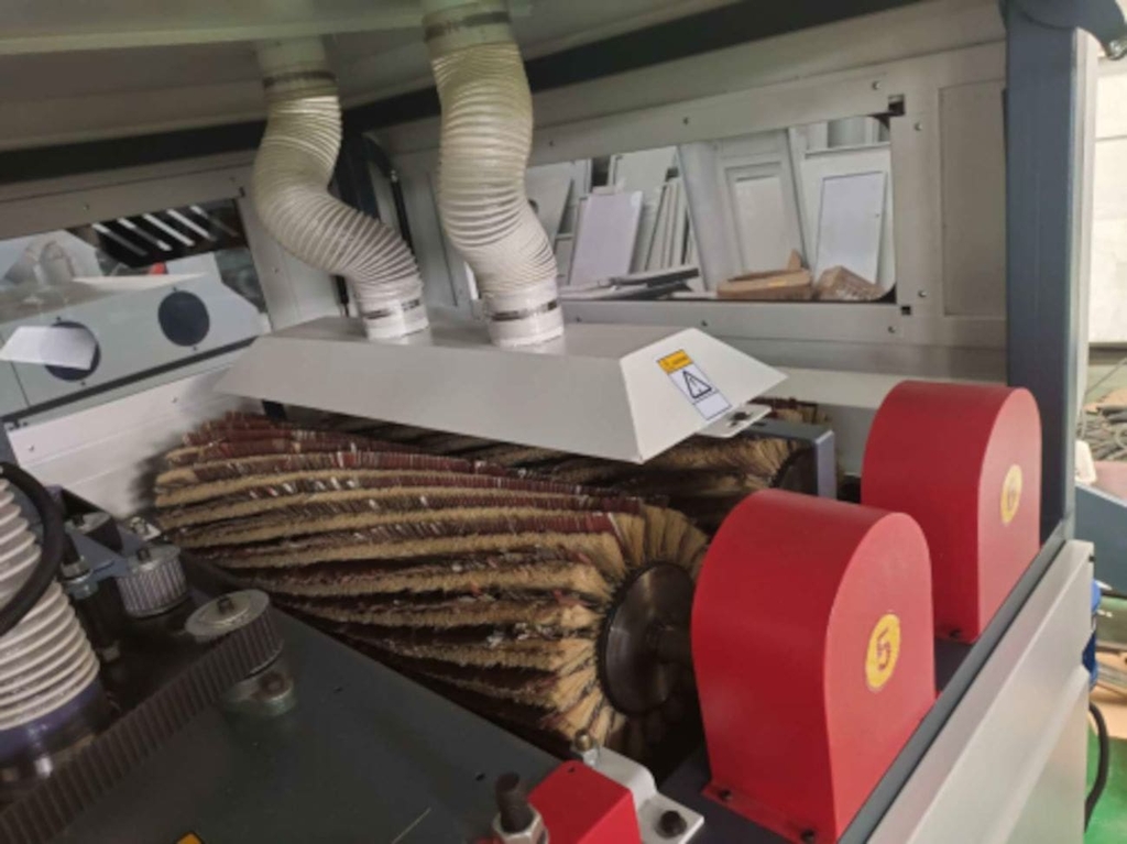 Рельефно-шлифовальный станок DELTAMACHINERY DM-RS630-4