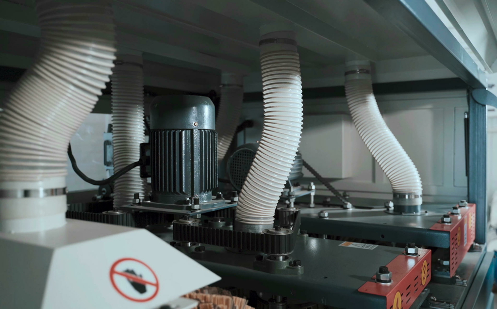 Рельефно-шлифовальный станок DELTAMACHINERY DM-RS1000-6