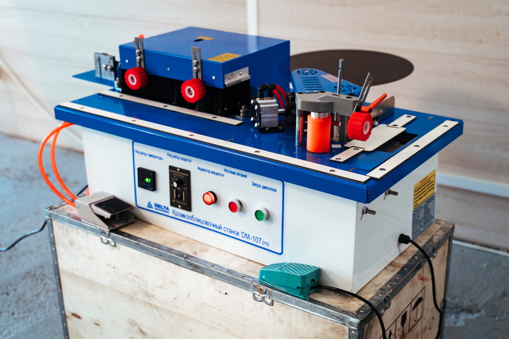 Кромкооблицовочный станок DELTAMACHINERY DM-107 Pro