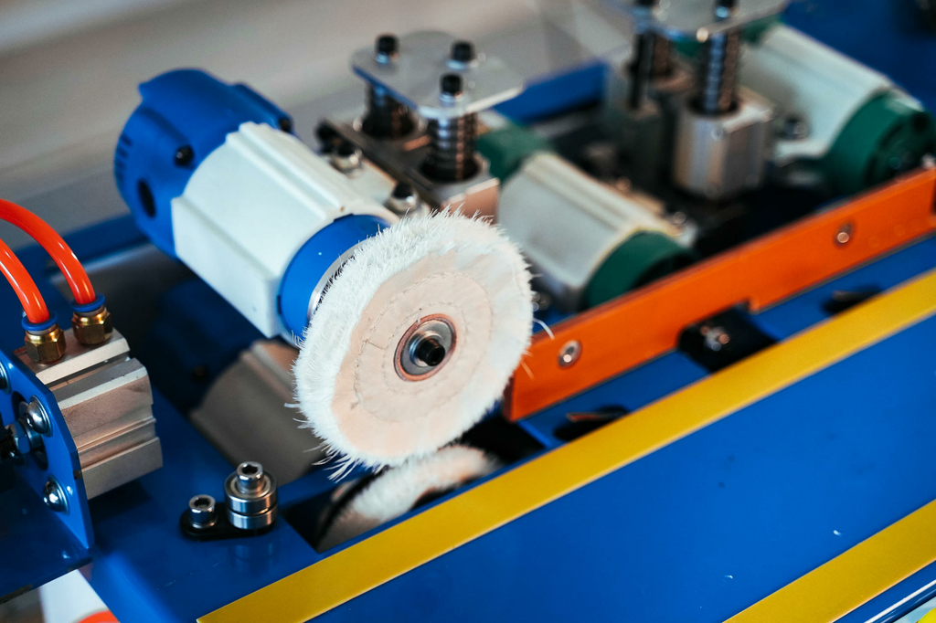 Кромкооблицовочный станок DELTAMACHINERY DM-110 S